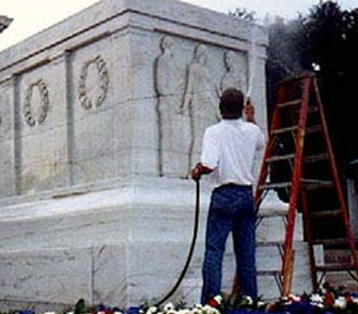 Sculpture/Monuments